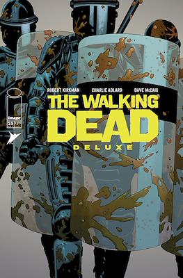 The Walking Dead Deluxe (Variant Cover) #25