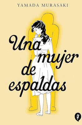 Una mujer de espaldas