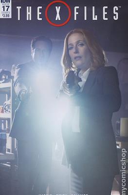 The X-Files (2016-2017 Variant Cover) #17