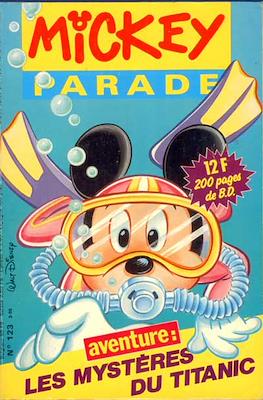 Mickey Parade Géant #123