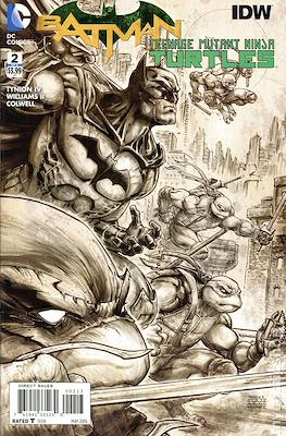 Batman / Teenage Mutant Ninja Turtles (Variant Cover) #2.2
