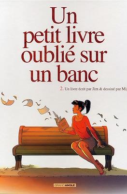 Un petit livre oublié sur un banc #2