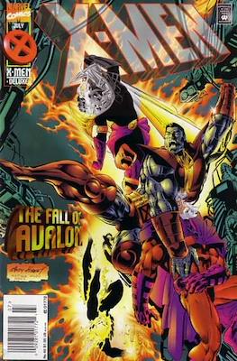 X-Men Vol. 2 (1991-2001; 2004-2008) / New X-Men Vol. 1 (2001-2004) / X-Men Legacy Vol. 1 (2008-2012) #42