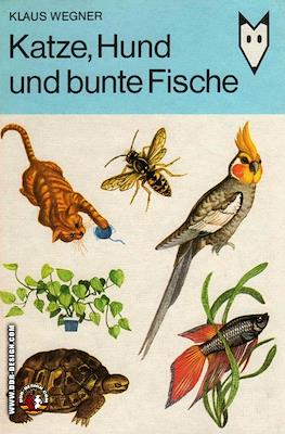 Katze, Hund und bunte Fische