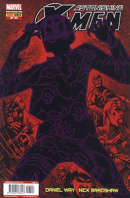 Astonishing X-Men Vol. 3 (2010-2014) (Grapa) #22