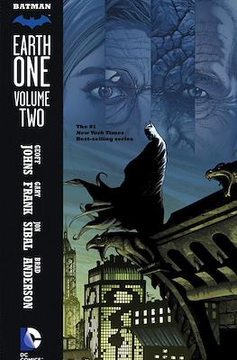 Batman: Earth One (Softcover 144 pp) #2