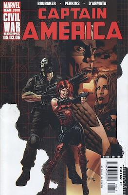 Captain America Vol. 5 (2005-2013) #17