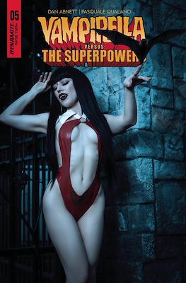 Vampirella versus the Superpowers (Variant Cover) #5.4