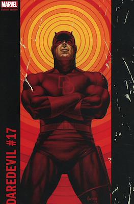 Daredevil (2016-2019 Portada Variante) #17